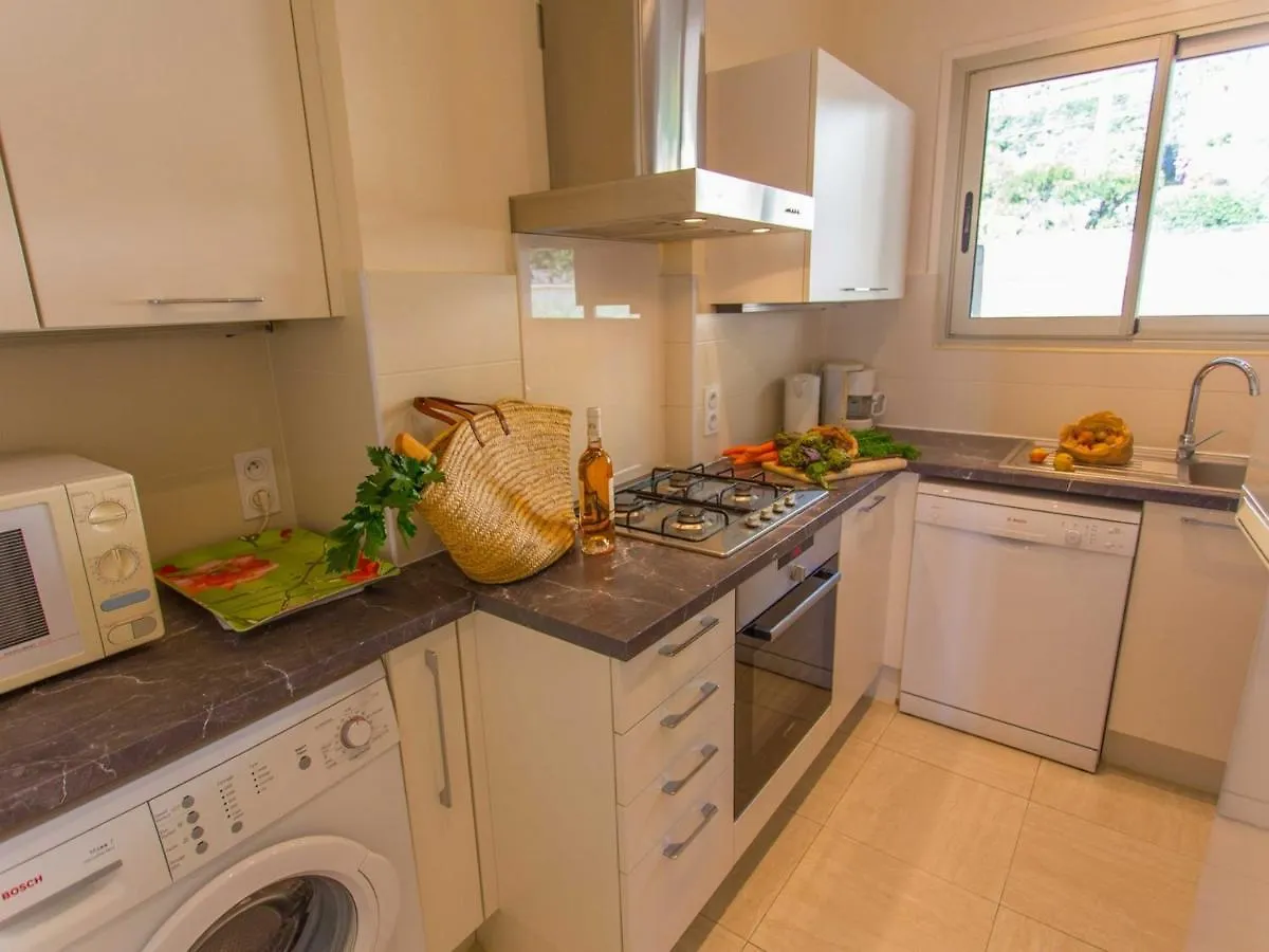 Superbe 2P Climatise Avec Terrasses, Garage Et Piscine, Face A La Mer. - Fr-1-196-222 Menton Apartment