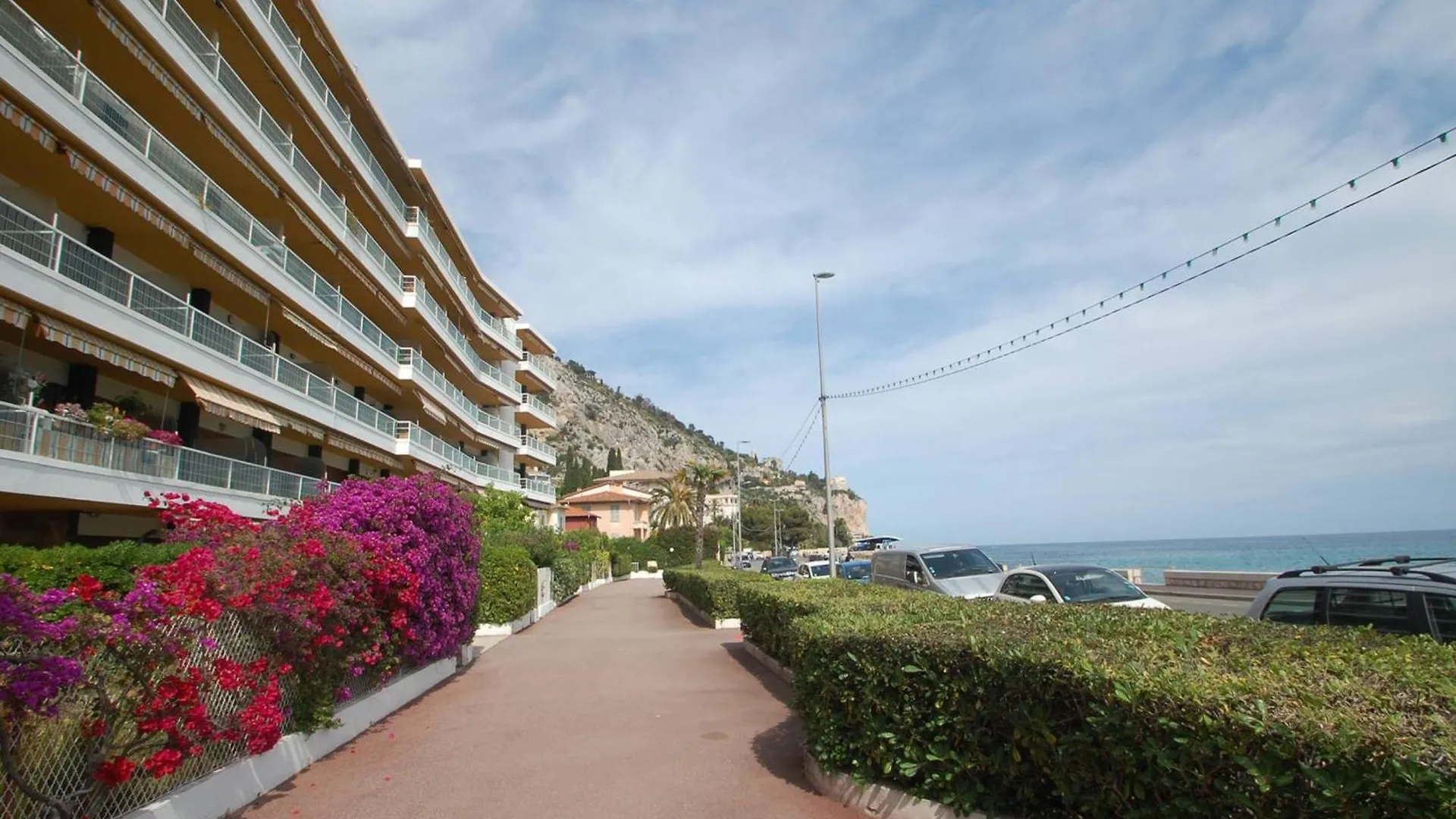Superbe 2P Climatise Avec Terrasses, Garage Et Piscine, Face A La Mer. - Fr-1-196-222 Menton 0*,  France