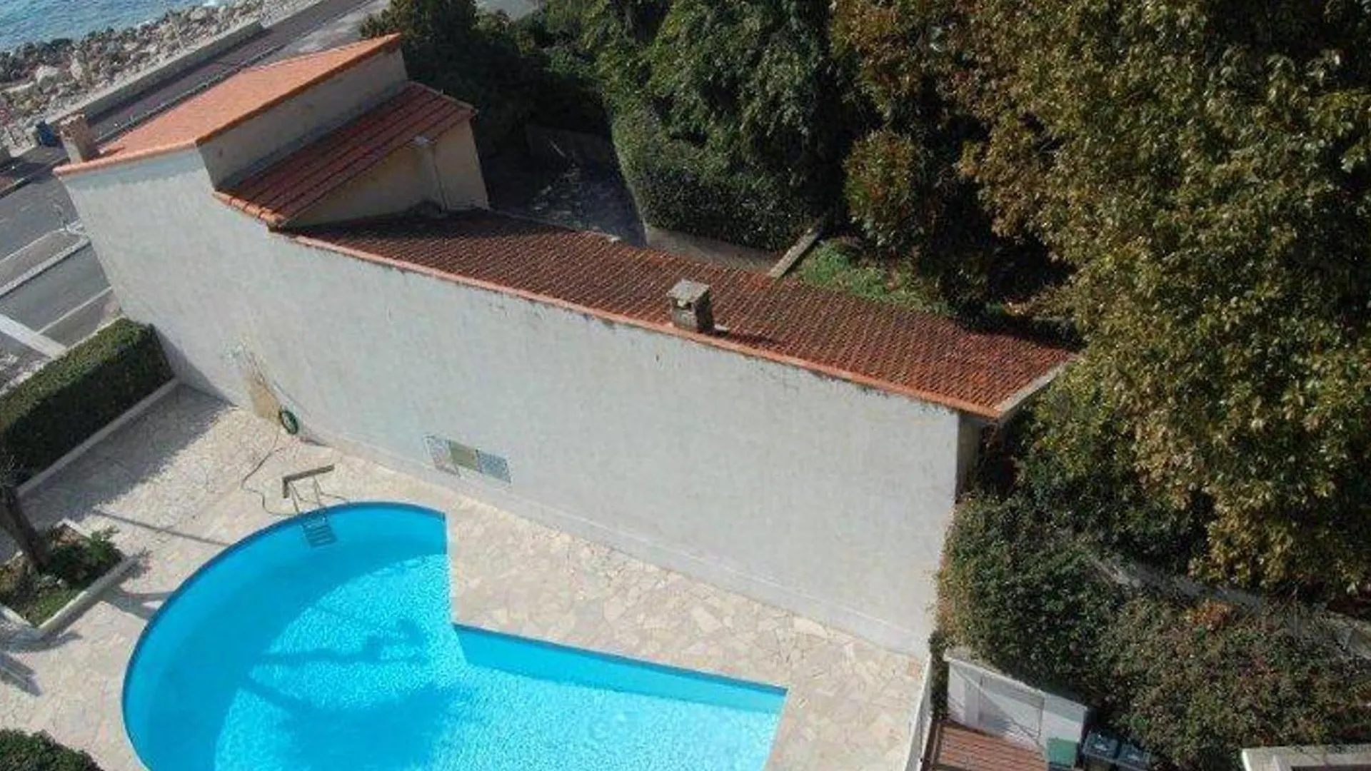 Superbe 2P Climatise Avec Terrasses, Garage Et Piscine, Face A La Mer. - Fr-1-196-222 Menton Apartment